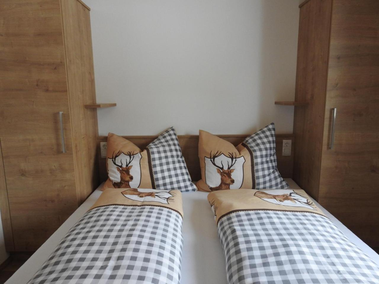 Bergschloessl Apartment Goldegg Bagian luar foto